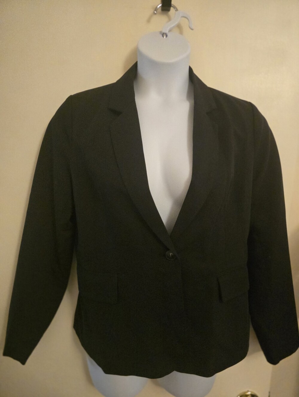 NWOTWomen’s Black Blazer Stretch One Button Tailored Career Work Jacket Sz L